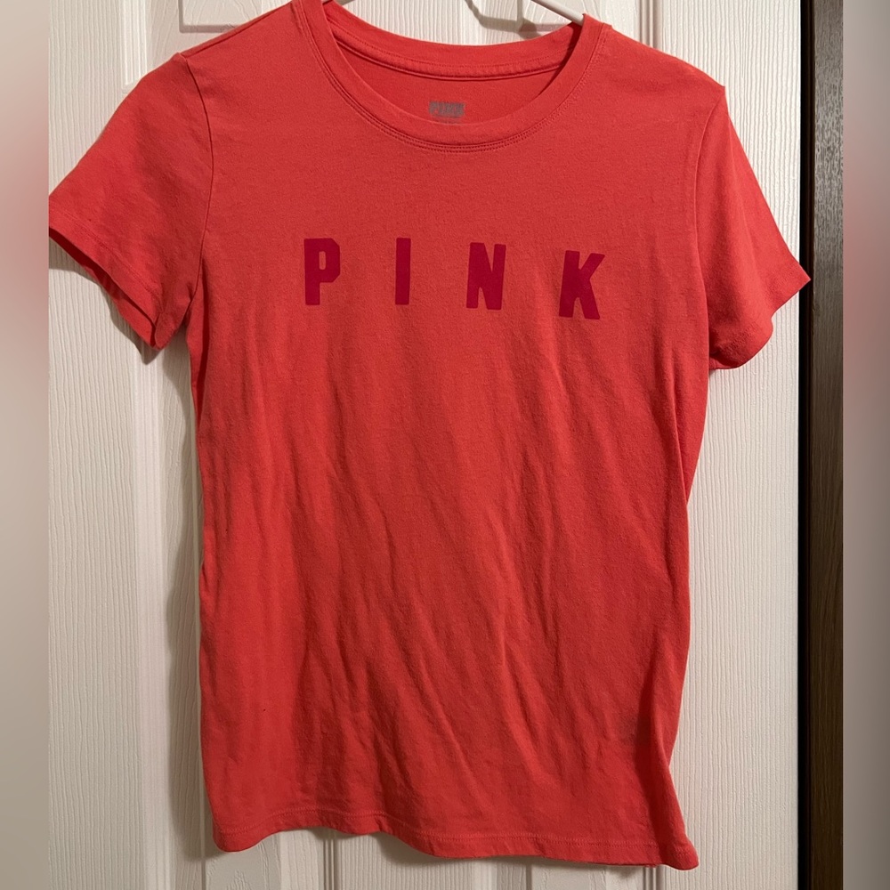 Women’s Victoria’s Secret Pink t-shirt